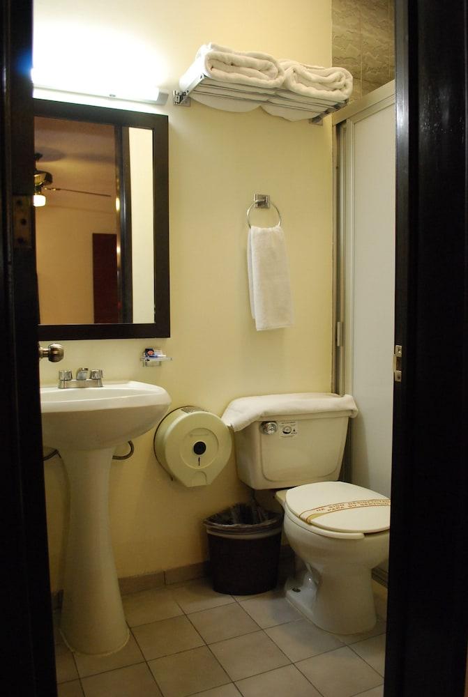 אגואסקליינטס Hotel Elizabeth Central מראה חיצוני תמונה